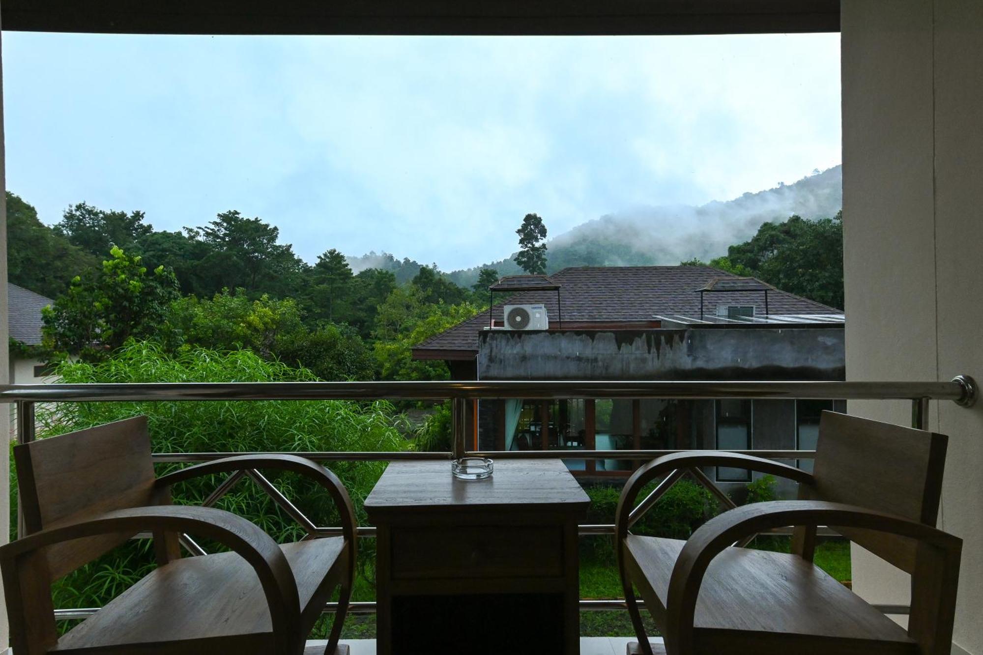 Cascade Tara Hotel Na Mueang Bilik gambar