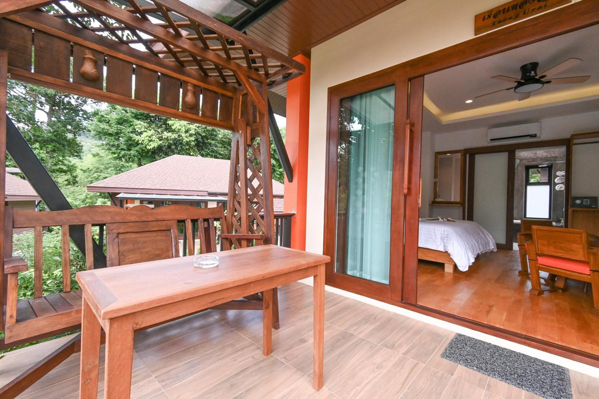 Cascade Tara Hotel Na Mueang Bilik gambar