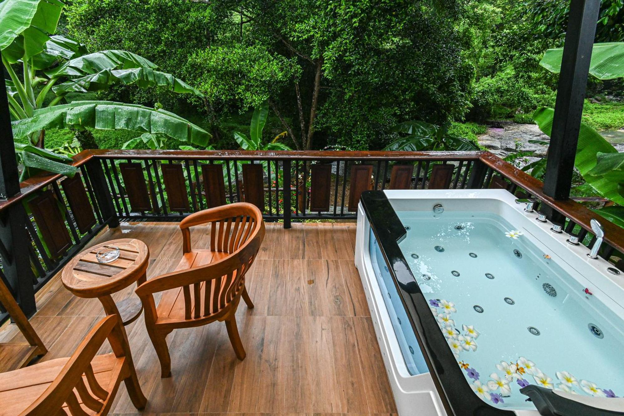 Cascade Tara Hotel Na Mueang Luaran gambar
